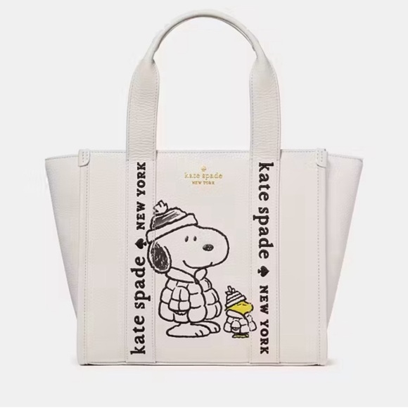 kate spade Handbags - Peanuts X KSNY Snoopy Small Tote